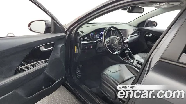 Kia Niro 2021 — фото 13