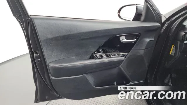 Kia Niro 2021 — фото 14
