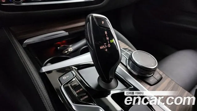 BMW 5-Series 2018 — фото 12