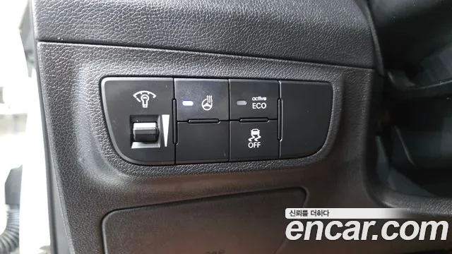 Hyundai Veloster 2016 — фото 18