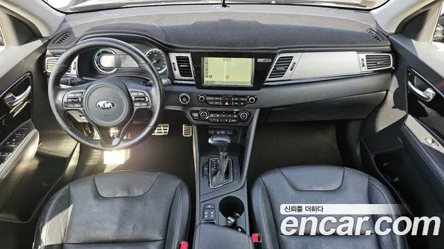 Kia Niro 2017 — фото 7