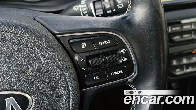 Kia Niro 2017 — фото 13