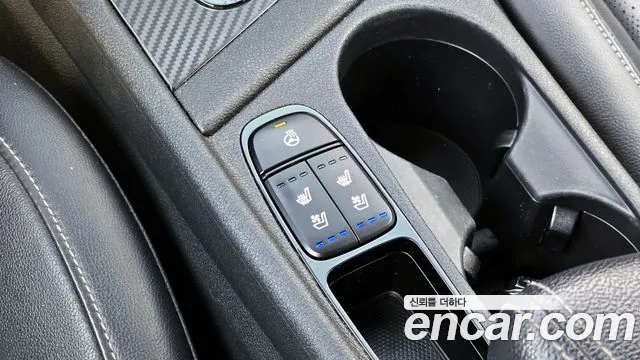 Kia Niro 2017 — фото 18