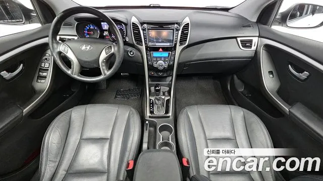 Hyundai i30 2015 — фото 10