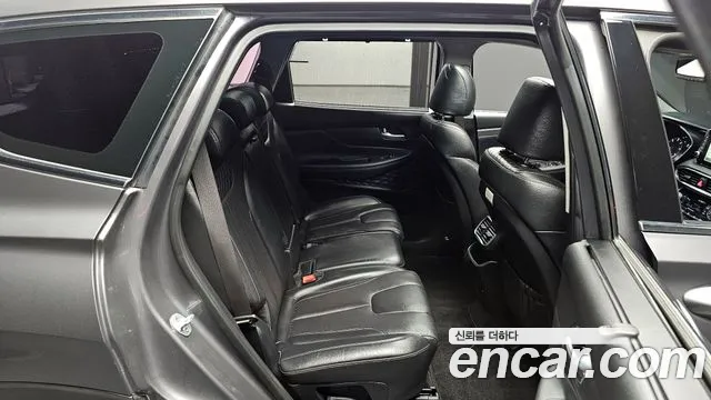 Hyundai Santafe 2019 — фото 11