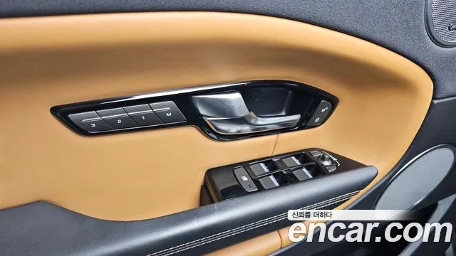 Land Rover Range Rover Evoque 2019 — фото 19