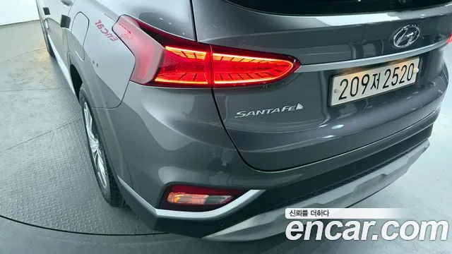 Hyundai Santafe 2020 — фото 9
