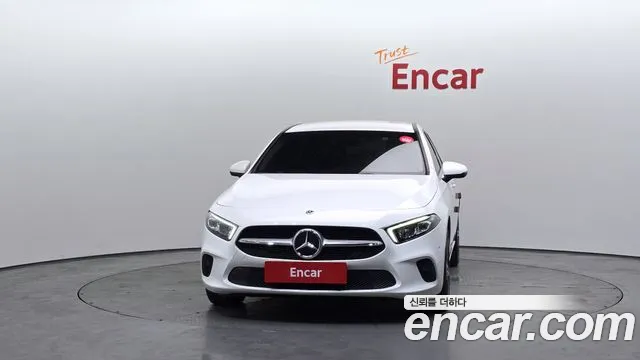 Mercedes-Benz A-Class 2020 — фото 3