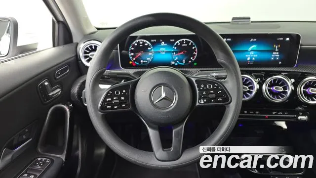 Mercedes-Benz A-Class 2020 — фото 13