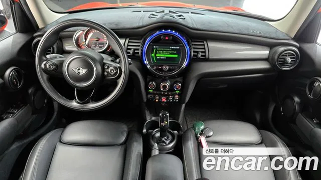Mini Cooper 2021 — фото 10