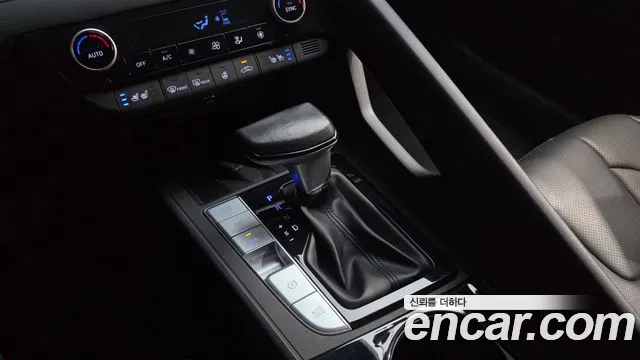 Hyundai AVANTE 2021 — фото 12