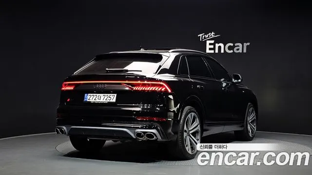 Audi Q8 2023 — фото 2