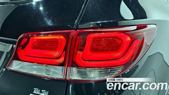 Hyundai Maxcruz 2017 — фото 9