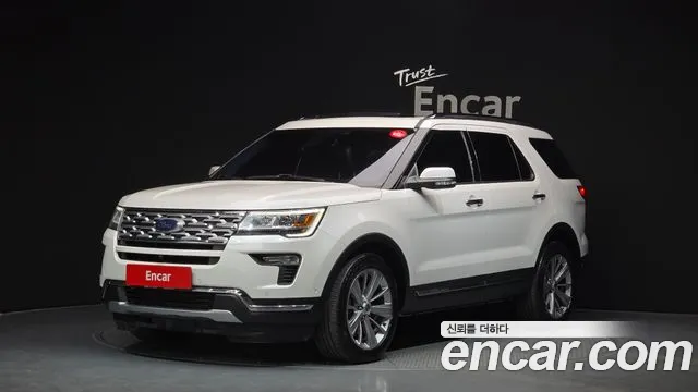 Ford Explorer 2018 — фото 1