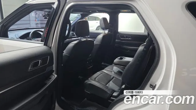 Ford Explorer 2018 — фото 11