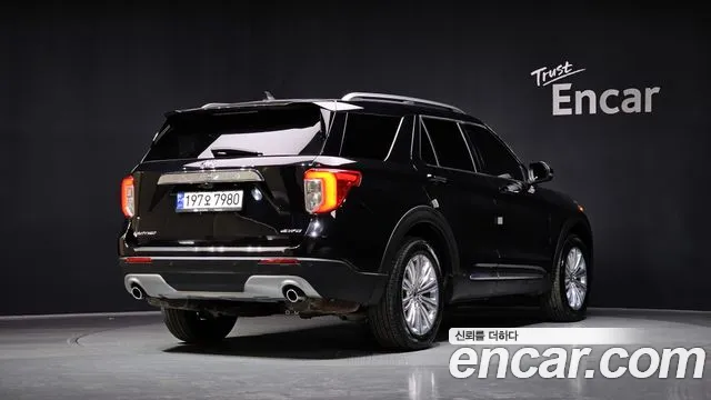 Ford Explorer 2022 — фото 2