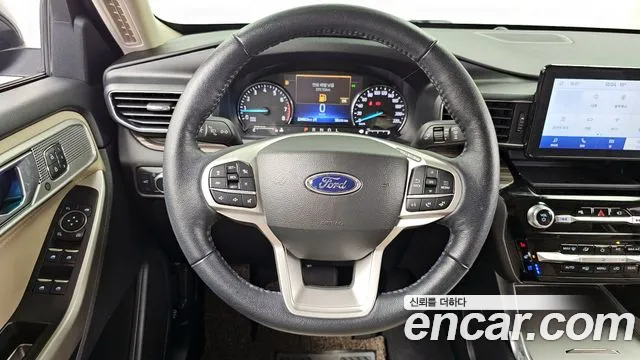 Ford Explorer 2022 — фото 19