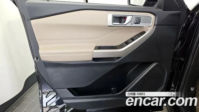 Ford Explorer 2022 — фото 14