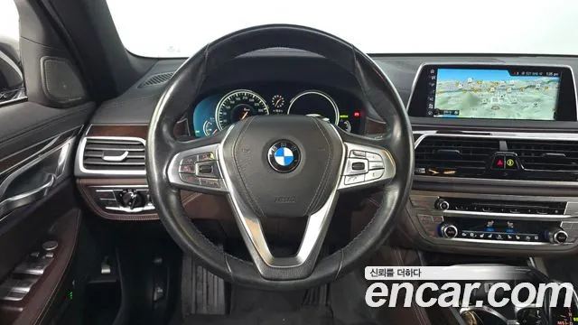 BMW 7-Series 2016 — фото 13