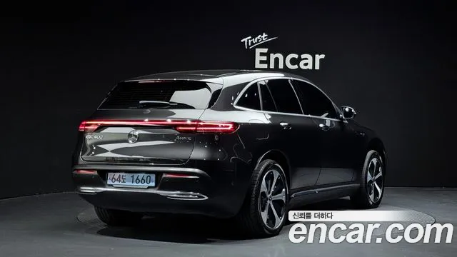 Mercedes-Benz EQC 2020 — фото 2