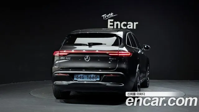Mercedes-Benz EQC 2020 — фото 4