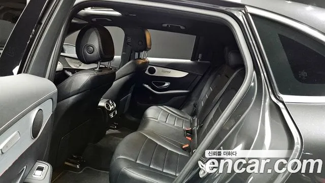 Mercedes-Benz EQC 2020 — фото 12