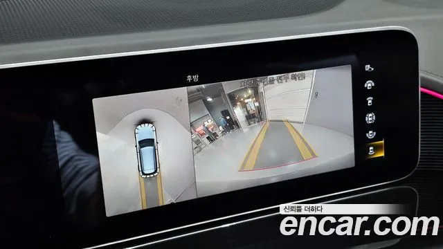Mercedes-Benz EQC 2020 — фото 14