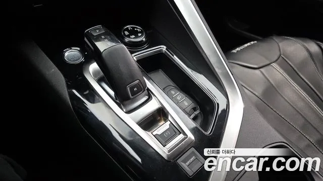 Peugeot 3008 2019 — фото 12