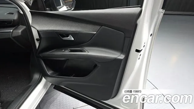 Peugeot 3008 2019 — фото 14