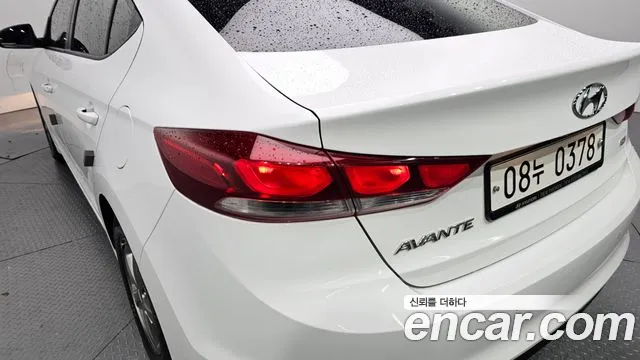 Hyundai AVANTE 2017 — фото 9