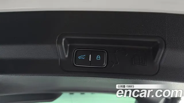 Ford Explorer 2020 — фото 17