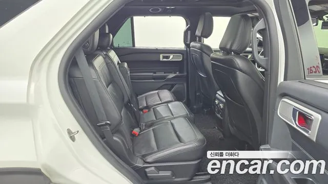 Ford Explorer 2020 — фото 19