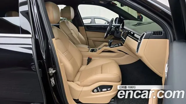 Porsche Cayenne 2019 — фото 16