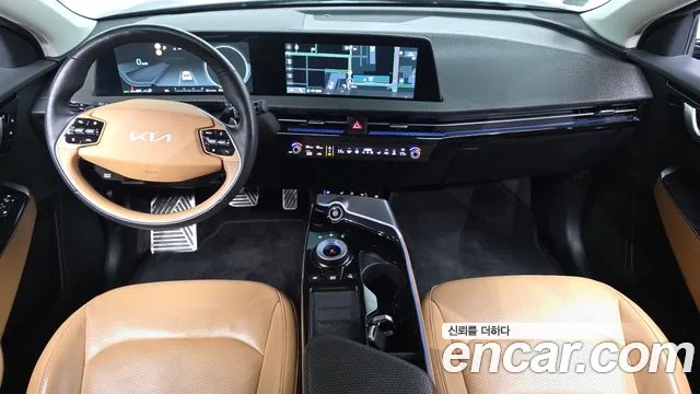 Kia EV6 2023 — фото 10