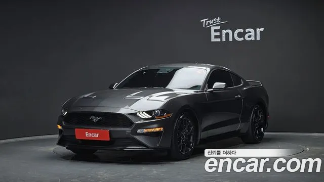 Ford Mustang 2020 — фото 1