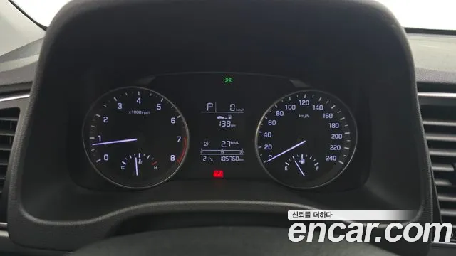 Hyundai AVANTE 2016 — фото 11