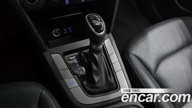 Hyundai AVANTE 2016 — фото 12