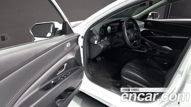 Hyundai AVANTE 2021 — фото 10