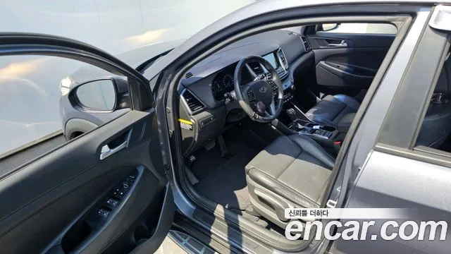 Hyundai Tucson 2017 — фото 13