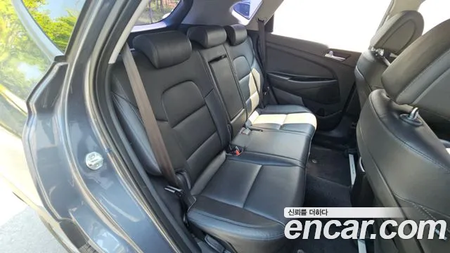 Hyundai Tucson 2017 — фото 17