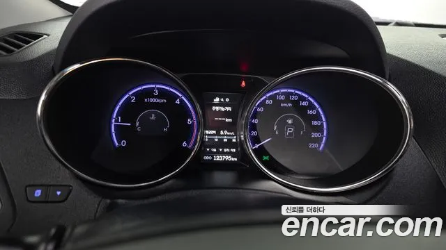 Hyundai Tucson 2015 — фото 11
