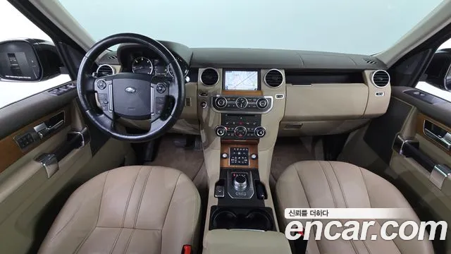 Land Rover Discovery 2015 — фото 7