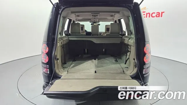 Land Rover Discovery 2015 — фото 20