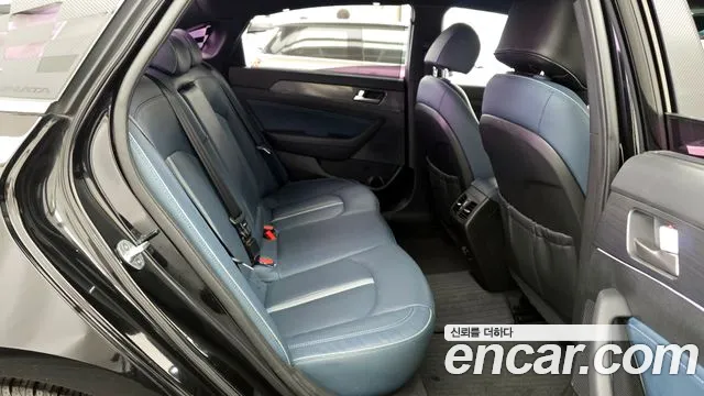 Hyundai Sonata 2018 — фото 12