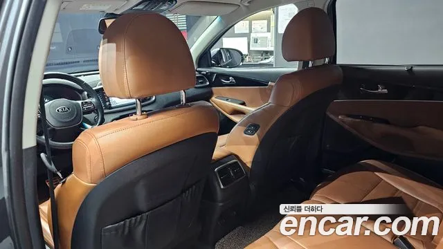 Kia Sorento 2019 — фото 16