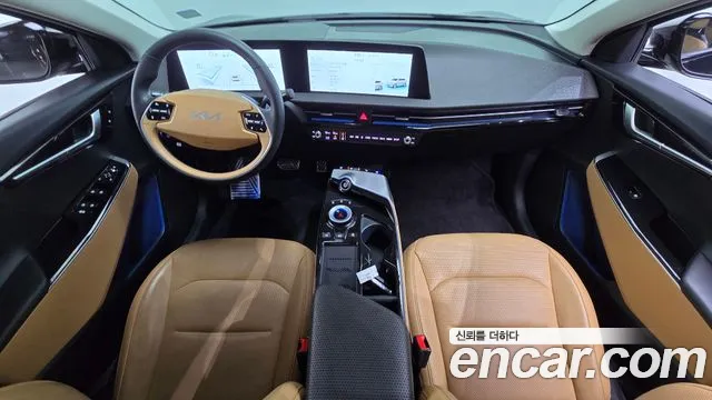 Kia EV6 2023 — фото 10