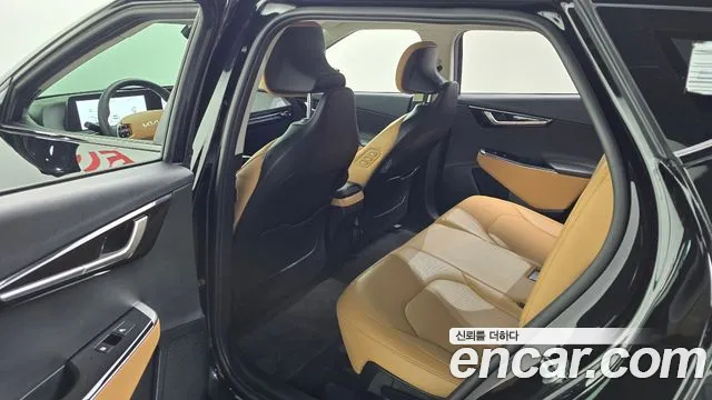 Kia EV6 2023 — фото 18