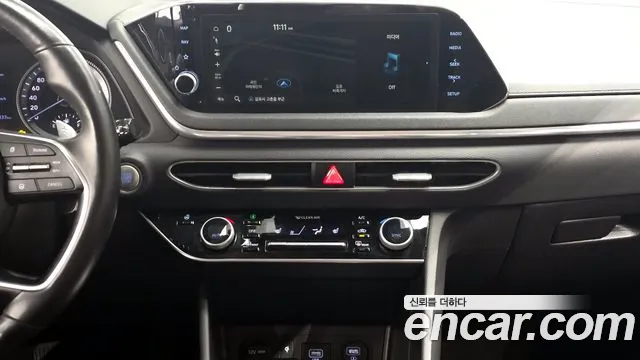 Hyundai Sonata 2020 — фото 19