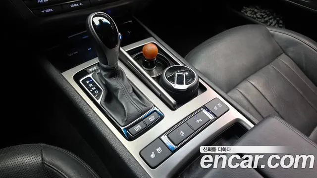 Hyundai Genesis 2016 — фото 9