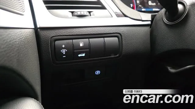 Hyundai Genesis 2016 — фото 18